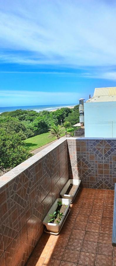 Breezy Seaview- On The Beach Amanzimtoti Exterior foto